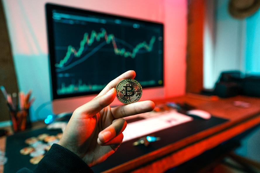Why a Business should invest in Cryptocurrencies?
